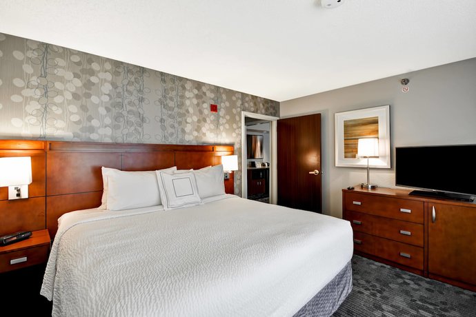 Imagen de la habitación del Hotel Courtyard Jacksonville Airport Northeast. Foto 13