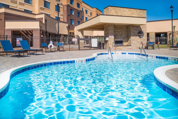 Imagen de la piscina del Hotel Courtyard Jacksonville. Foto 19