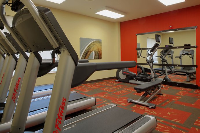 Imagen de los interiores del Hotel Courtyard Jacksonville Orange Park. Foto 19