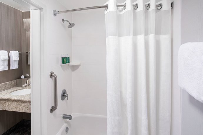 Imagen de la habitación del Hotel Courtyard Jersey City Newport. Foto 10