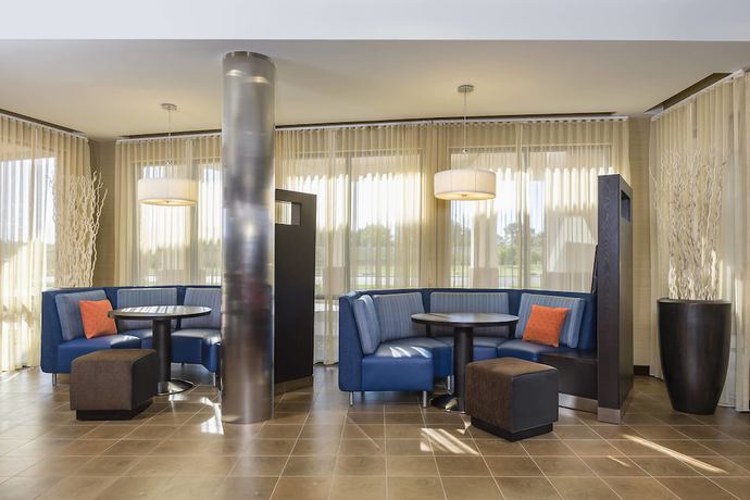 Imagen de los interiores del Hotel Courtyard Kalamazoo Portage. Foto 6