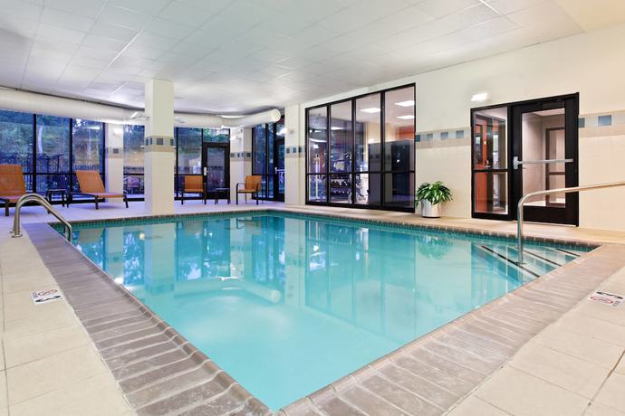 Imagen de la piscina del Hotel Courtyard Knoxville Airport Alcoa. Foto 16