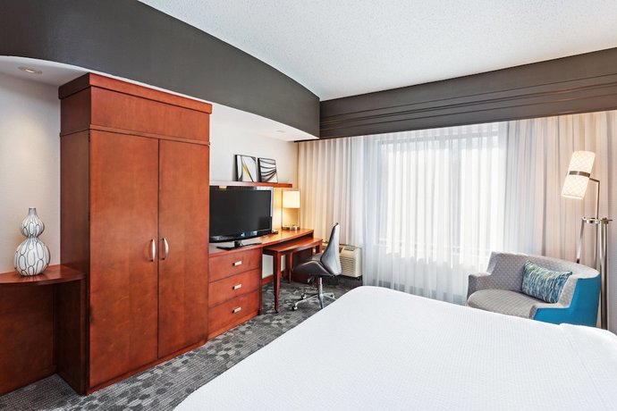 Imagen de los interiores del Hotel Courtyard Knoxville Airport Alcoa. Foto 15