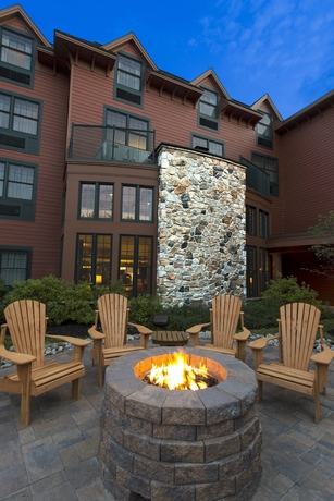 Imagen general del Hotel Courtyard Lake Placid. Foto 2