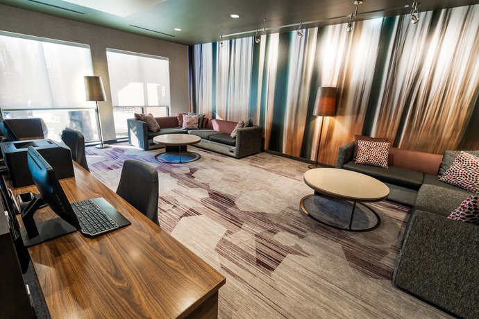 Imagen de los interiores del Hotel Courtyard Largo Medical Center Drive. Foto 18