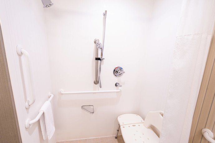 Imagen de la habitación del Hotel Courtyard Largo Medical Center Drive. Foto 15