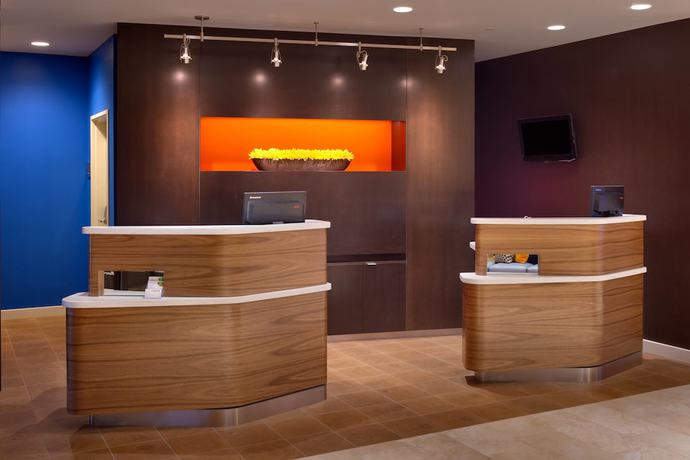 Imagen de los interiores del Hotel Courtyard Lehi at Thanksgiving Point. Foto 8