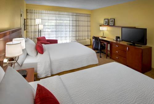 Imagen de la habitación del Hotel Courtyard Lincroft Red Bank. Foto 5