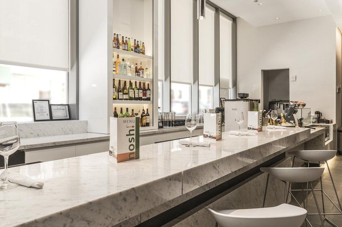 Imagen del bar/restaurante del Hotel Courtyard Long Island City/new York Manhattan View. Foto 7