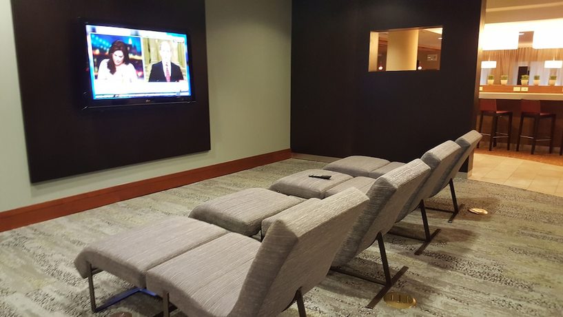 Imagen de los interiores del Hotel Courtyard Marriott Aksarben Village. Foto 12