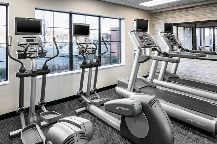 Imagen de los interiores del Hotel Courtyard Marriott Aksarben Village. Foto 13