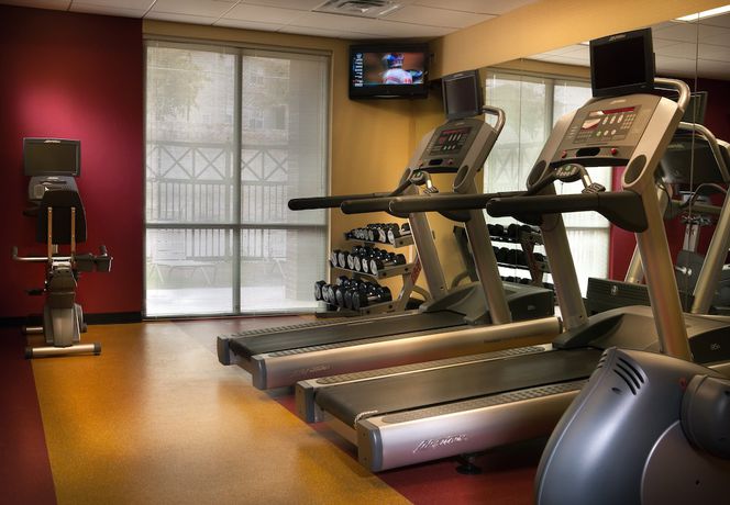 Imagen de los interiores del Hotel Courtyard Marriott Denton. Foto 15