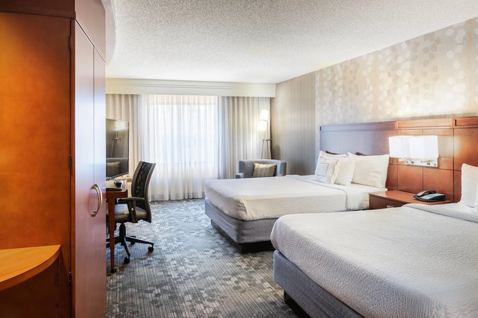 Imagen de la habitación del Hotel Courtyard Marriott Denton. Foto 11