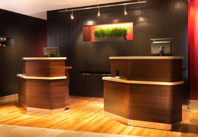 Imagen de los interiores del Hotel Courtyard Marriott Denton. Foto 17