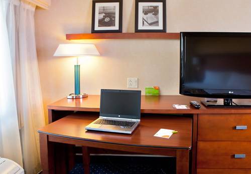 Imagen de la habitación del Hotel Courtyard Marriott Fort Smith Downtown. Foto 6