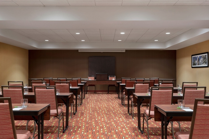 Imagen de los interiores del Hotel Courtyard Marriott Greenville. Foto 17