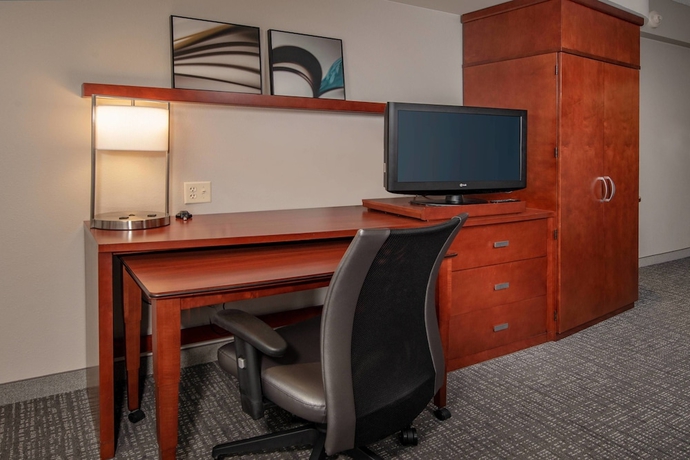 Imagen de la habitación del Hotel Courtyard Marriott Hagerstown. Foto 9