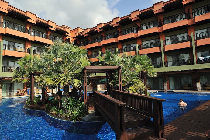 Imagen de la piscina del Hotel Courtyard Marriott Phuket, Patong Beach Resort. Foto 13