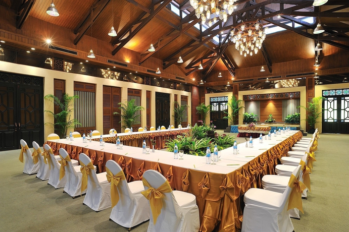 Imagen de los interiores del Hotel Courtyard Marriott Phuket, Patong Beach Resort. Foto 11