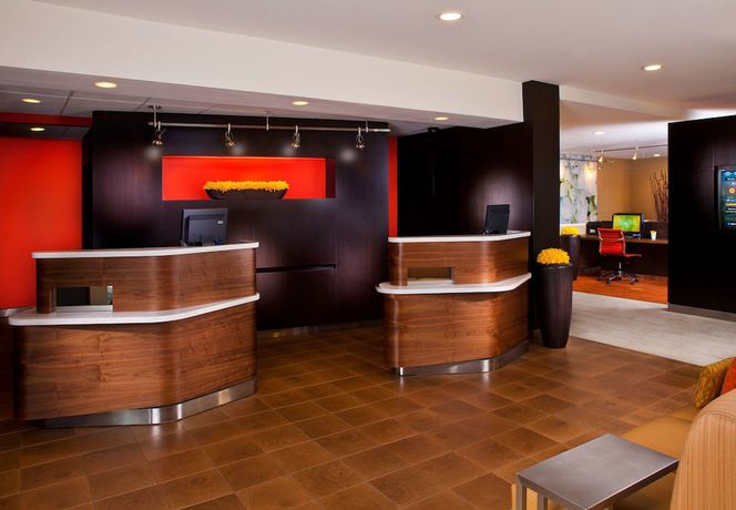 Imagen de los interiores del Hotel Courtyard Melbourne West. Foto 10