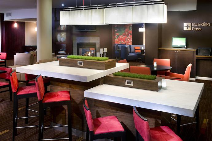 Imagen del bar/restaurante del Hotel Courtyard Memphis Collierville. Foto 4