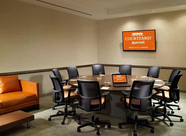 Imagen de los interiores del Hotel Courtyard Mexico City Airport. Foto 9