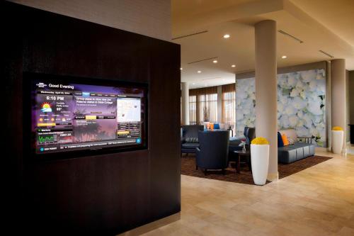 Imagen de la habitación del Hotel Courtyard Miami Dadeland. Foto 17