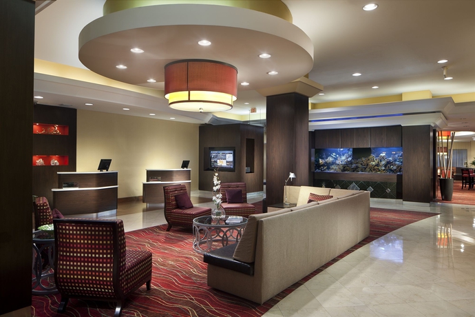 Imagen de los interiores del Hotel Courtyard Miami Downtown Brickell Area. Foto 9