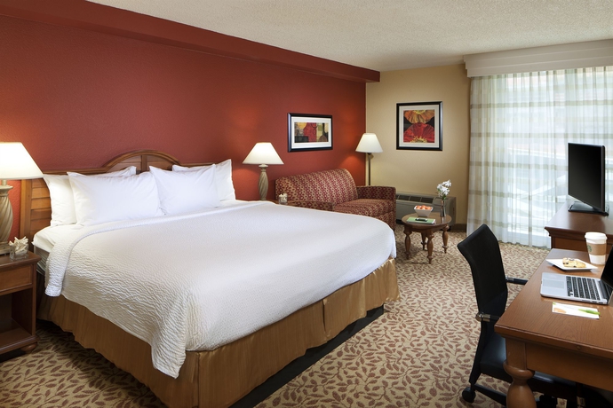 Imagen de la habitación del Hotel Courtyard Miami Downtown Brickell Area. Foto 5