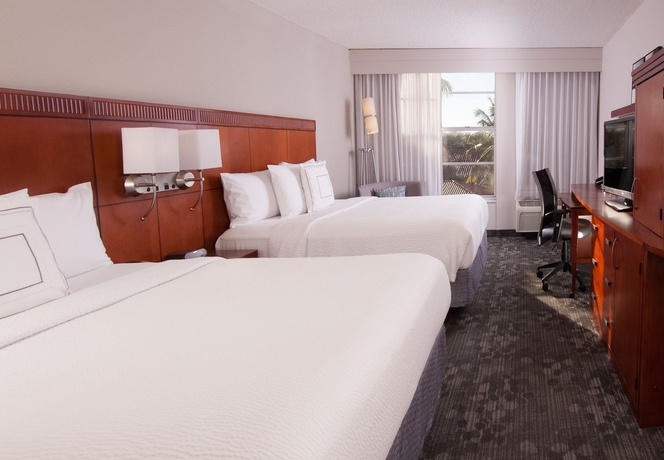 Imagen de la habitación del Hotel Courtyard Miami In Coral Gables By Marriott. Foto 5