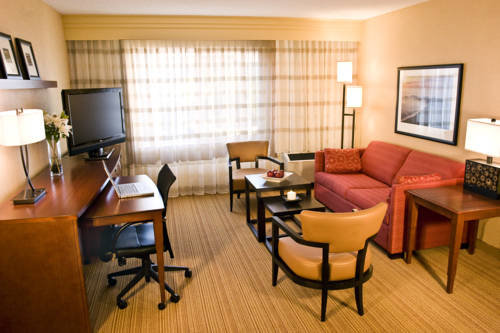 Imagen de la habitación del Hotel Courtyard Milpitas Silicon Valley. Foto 7