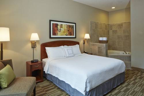 Imagen de la habitación del Hotel Courtyard Minneapolis St. Paul/roseville By Marriott. Foto 3