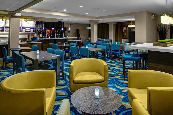 Imagen del bar/restaurante del Hotel Courtyard New Bern. Foto 9