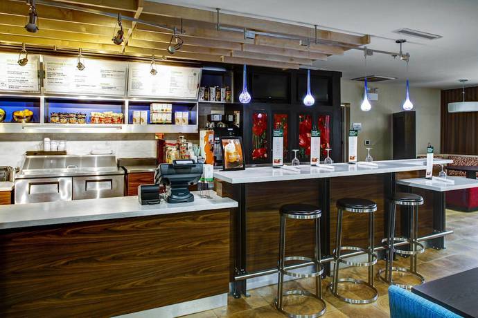 Imagen del bar/restaurante del Hotel Courtyard New Bern. Foto 12