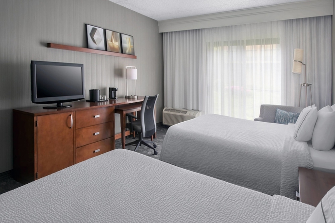 Imagen de la habitación del Hotel Courtyard Newark Liberty International Airport. Foto 15