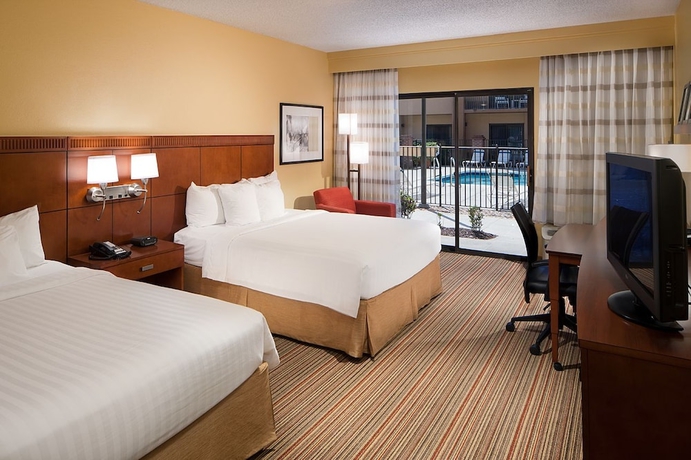 Imagen de la habitación del Hotel Courtyard Orlando Airport. Foto 4