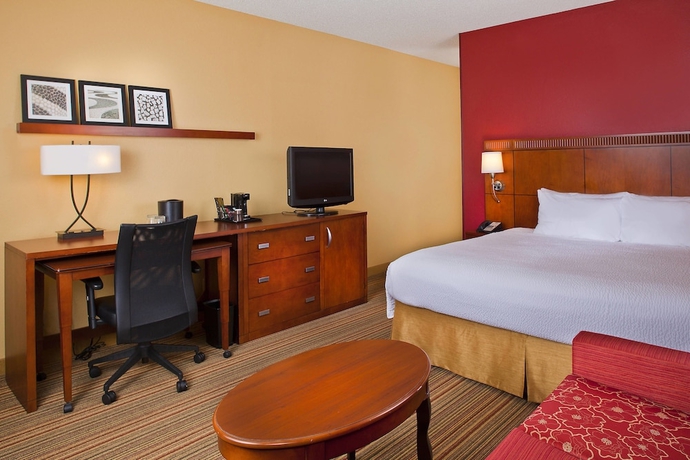 Imagen de la habitación del Hotel Courtyard Orlando Airport. Foto 6