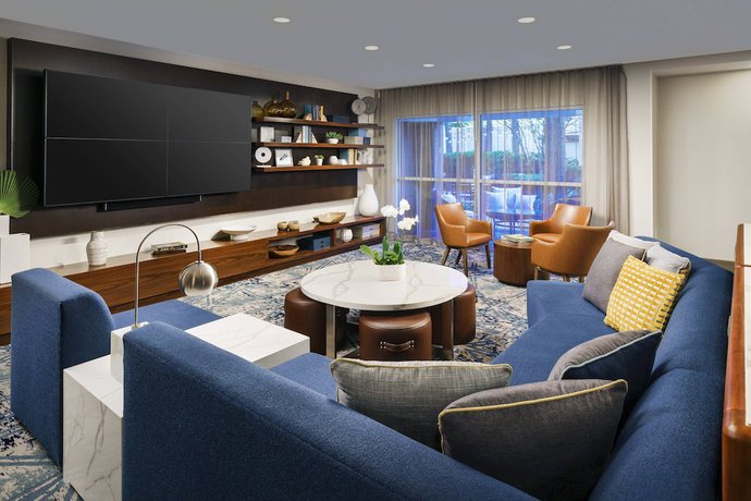 Imagen de los interiores del Hotel Courtyard Orlando Downtown. Foto 16