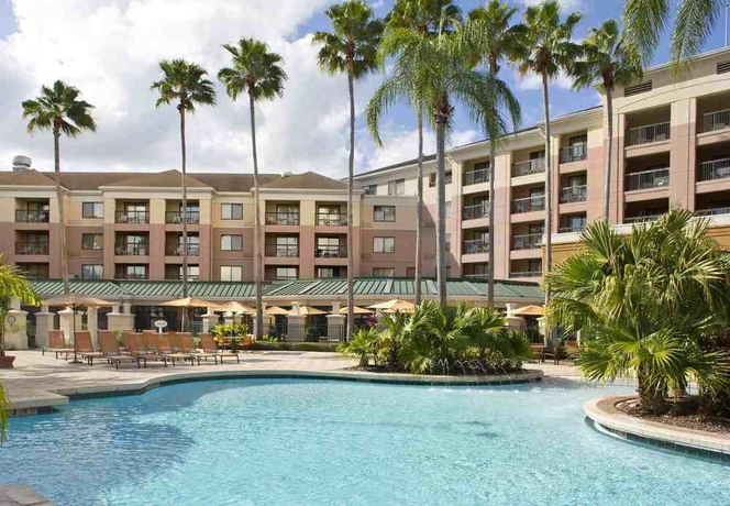 Imagen de la piscina del Hotel Courtyard Orlando Lake Buena Vista In The Marriott Village. Foto 13