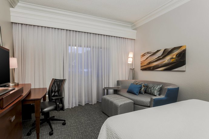 Imagen de la habitación del Hotel Courtyard Orlando Lake Mary/north. Foto 7