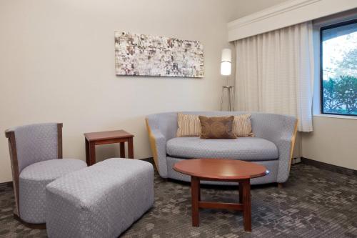 Imagen de la habitación del Hotel Courtyard Palmdale. Foto 19