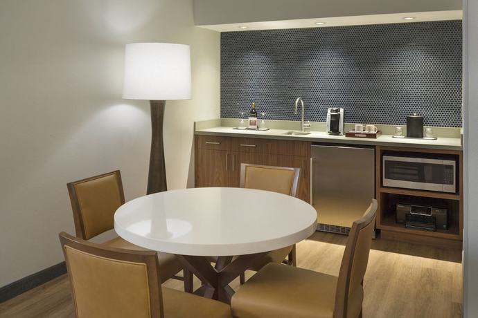 Imagen de la habitación del Hotel Courtyard Palo Alto Los Altos. Foto 9