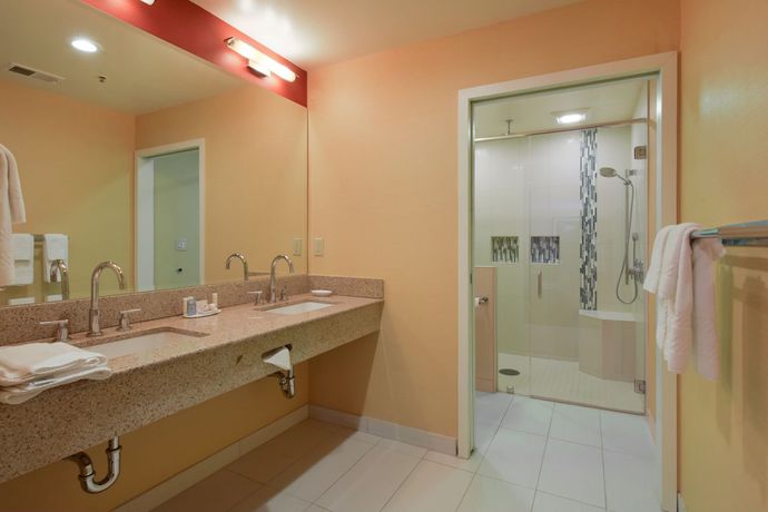 Imagen de la habitación del Hotel Courtyard Palo Alto Los Altos. Foto 12