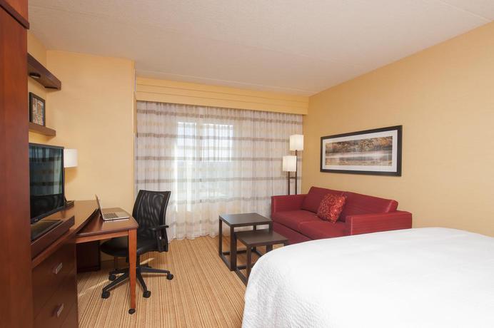 Imagen de la habitación del Hotel Courtyard Peoria Downtown. Foto 4