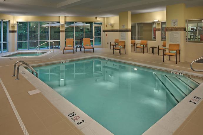 Imagen de la piscina del Hotel Courtyard Philadelphia Coatesville/exton. Foto 20