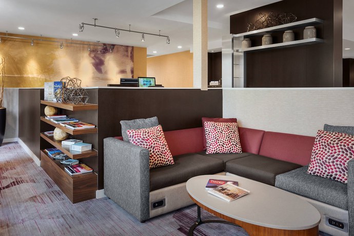 Imagen de los interiores del Hotel Courtyard Philadelphia Valley Forge / King Of Prussia. Foto 18
