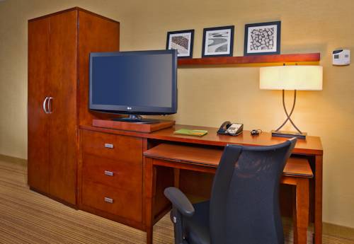 Imagen de la habitación del Hotel Courtyard Philadelphia Willow Grove. Foto 4