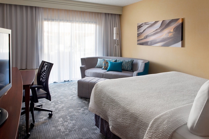 Imagen de la habitación del Hotel Courtyard Phoenix North By Marriott. Foto 13
