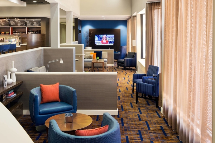 Imagen de los interiores del Hotel Courtyard Phoenix North By Marriott. Foto 16