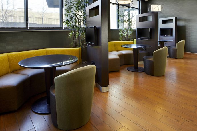 Imagen de los interiores del Hotel Courtyard Pittsburgh Airport Settlers Ridge. Foto 17